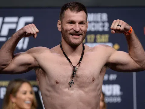 Stipe Miocic: Việc hủy trận đấu với Jon Jones giống như bị 'đá vào người'