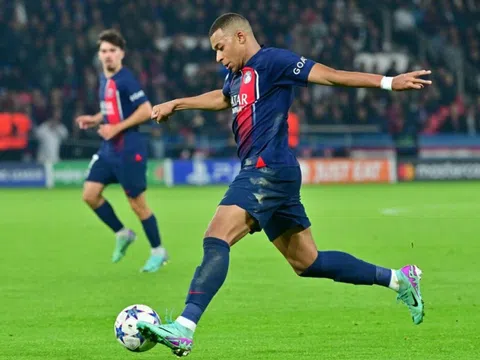 Mbappe tỏa sáng rực rỡ, PSG vượt ải thành công