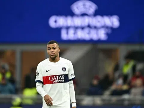 Đồng đội được chào đón bằng 'cơn mưa tiền', Mbappe chính thức lên tiếng