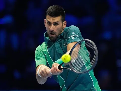 Kết quả tennis 17/11: Medvedev, Djokovic đồng loạt giành chiến thắng