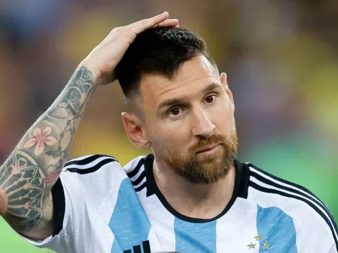 Messi bị thay ra khỏi sân trong trận đấu với Brazil, cả thế giới hồi hộp chờ kết quả