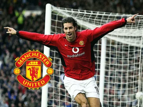 Nghe lời Van Nistelrooy, MU chốt trung vệ khổng lồ 1m96 tại Ngoại hạng Anh