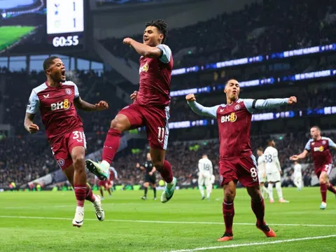 Son bất lực, Tottenham thua ngược trước Aston Villa