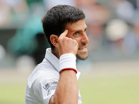 Djokovic thống trị làng quần vợt vì từ chối tiêm vaccine?