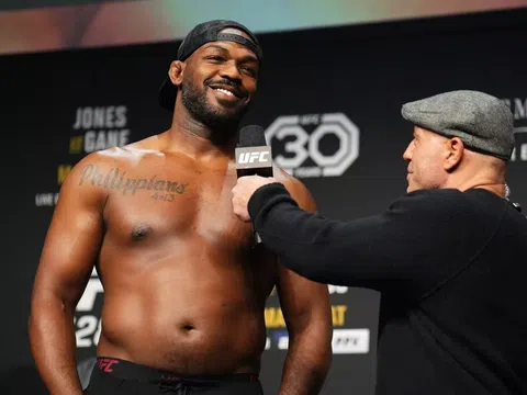 Huyền thoại UFC tuyên bố sẽ 'nghiền nát' Jon Jones