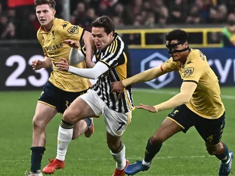 Juventus bỏ cơ hội dẫn đầu khi chia điểm trước Genoa