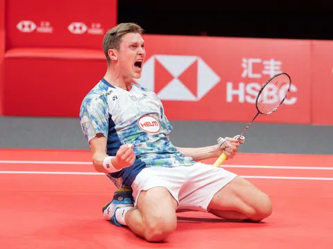 ‘Đại đế’ Viktor Axelsen lập kỷ lục tại giải cầu lông World Tour Finals