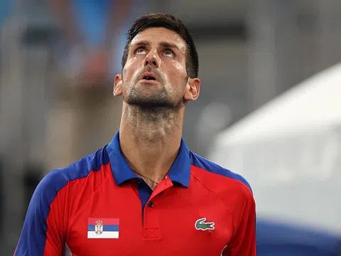 Djokovic bị ATP bòn rút tiền thưởng