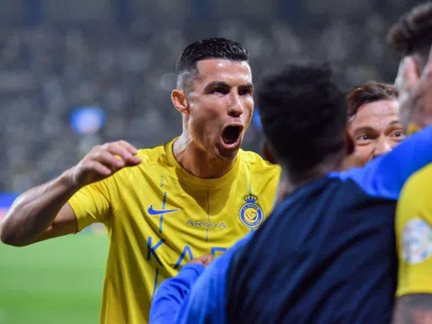 Ronaldo tỏa sáng, Al Nassr chiến thắng tưng bừng trước Al Ettifaq