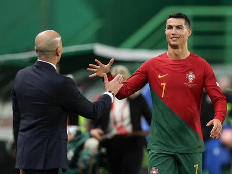 HLV Bồ Đào Nha xác nhận lý do Ronaldo sẽ giải nghệ