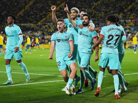 Barca thoát hiểm phút cuối sau khi Las Palmas tự bắn vào chân