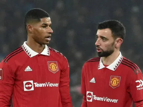 Rashford chơi bài 'dị' nhưng đều bị Bruno phớt lờ