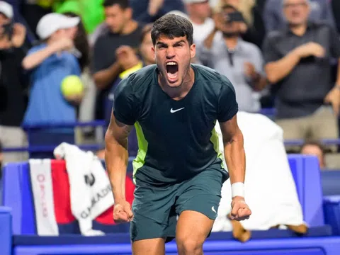 Lịch thi đấu tennis 16/1: Carlos Alcaraz bắt đầu hành trình 'lật đổ' Djokovic