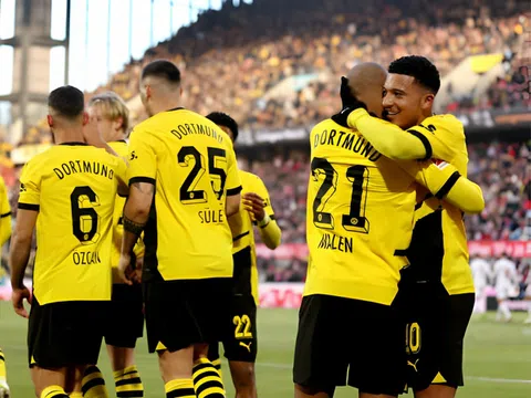 Sancho lại tỏa sáng, Dortmund thắng tưng bừng trước Koln