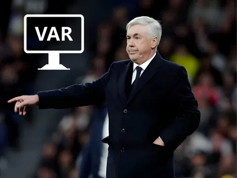 Ancelotti lên tiếng khi Real liên tục được VAR cứu