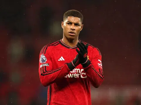 Rashford nguy cơ bị trừ 2 tháng lương, người nhà đã phải can thiệp