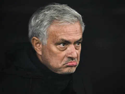 'Siêu cò' chỉ đường, rõ chương mới sự nghiệp Mourinho