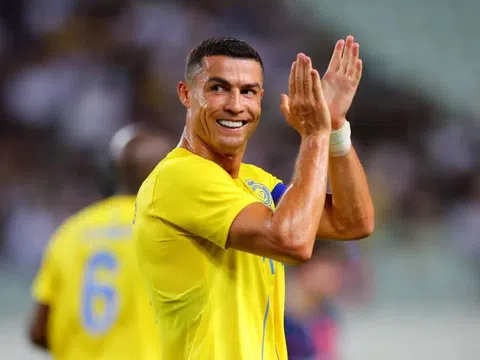 Ngày đặc biệt, Ronaldo phá vỡ quy tắc số 1