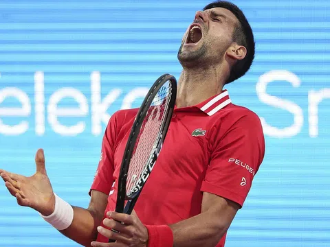 Djokovic chuẩn bị phá 'siêu kỷ lục' của huyền thoại quần vợt