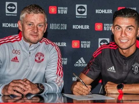 Solskjaer xót xa khi chứng kiến cách Ronaldo rời MU