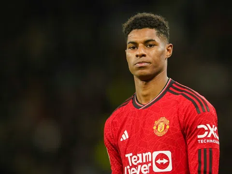 Marcus Rashford 'dính bẫy việt vị' ngoài sân cỏ