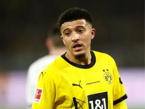 68 phút tại C1, fan Dortmund đòi trả Sancho về MU