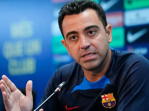 Xavi chỉ ra kết quả Barca nên có trước Napoli