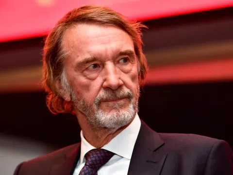 Sir Jim Ratcliffe tiếp tục thị uy tầm ảnh hưởng tại MU