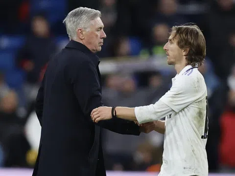 Ancelotti khẳng định tương lai Modric tại Real Madrid phụ thuộc vào 1 yếu tố