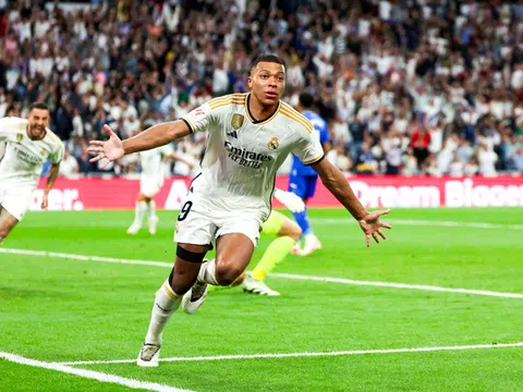 Mẹ Mbappe đang tìm nhà cho con trai tại Madrid