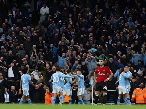 Man City lội ngược dòng thành công trước Man United trong trận derby Manchester thứ 192