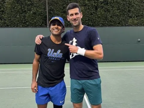 Djokovic bị tay vợt đại học 'khắc chế'