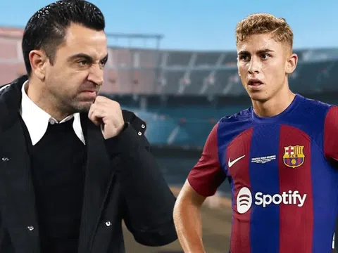 Học trò níu kéo HLV Xavi ở lại Barca sau khi vào tứ kết