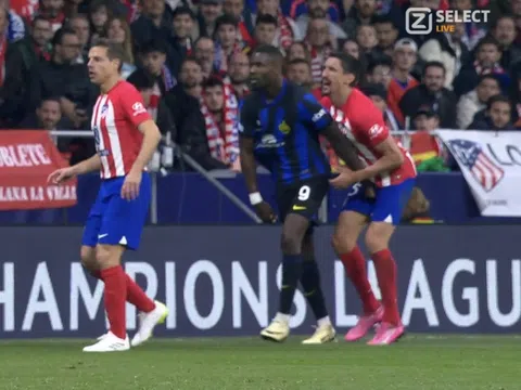 Ngôi sao Inter 'chơi chiêu hiểm' với cầu thủ Atletico