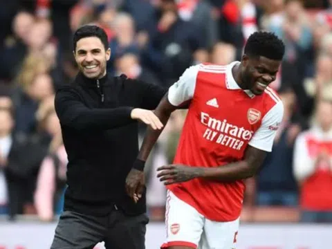 Arteta khuyên trò cưng ở lại Arsenal