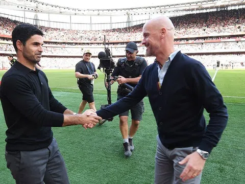 Ten Hag hứa hẹn mang tin vui tới Arsenal