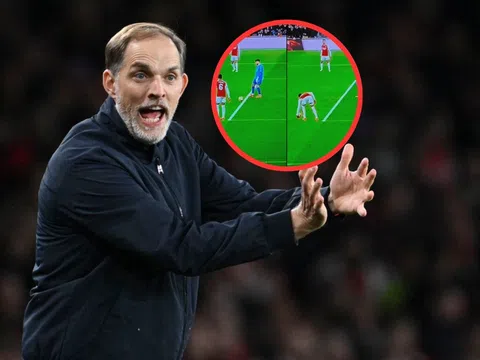 Tuchel chỉ trích trọng tài bỏ lỡ quả phạt đền của Bayern  vì  gọi đó là 'lỗi trẻ con'