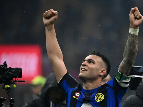 Lautaro Martinez 'nhân đôi niềm vui' tới NHM Inter