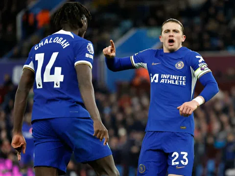 Hiệp 2 bùng nổ, Chelsea níu kéo 1 điểm trước Aston Villa