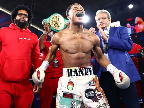 Devin Haney thừa nhận bị áp đảo trước Ryan Garcia