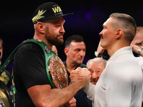 Tyson Fury thừa nhận bất ngờ về cuộc đấu với Oleksandr Usyk