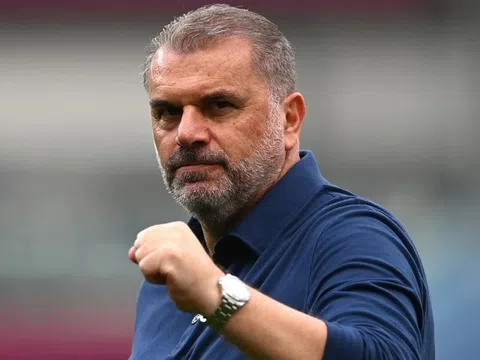 Ange Postecoglou: 'Tottenham sẽ không trải thảm đỏ cho Man City'