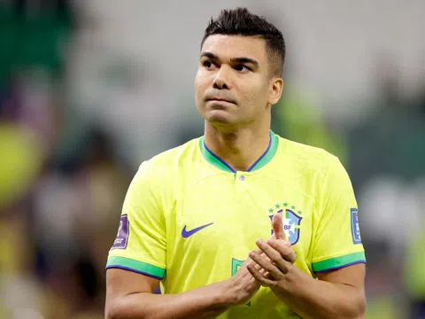 HLV Brazil nói về việc loại Casemiro khỏi Copa America