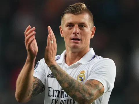 Chính thức: Kroos rời Real Madrid, giải nghệ ở tuổi 34