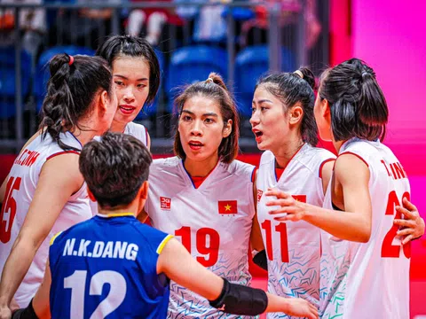 Bóng chuyền nữ Việt Nam thắng tưng bừng trận mở màn AVC Challenge Cup 2024