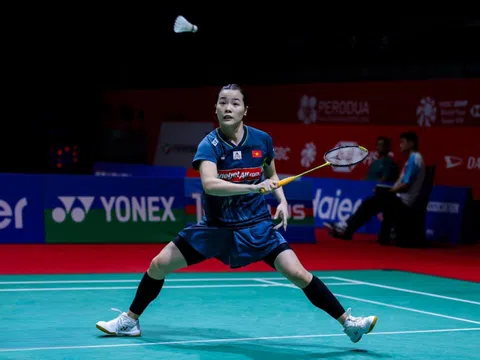 Thùy Linh thua chóng vánh tay vợt 17 tuổi tại vòng 1 Singapore Open 2024