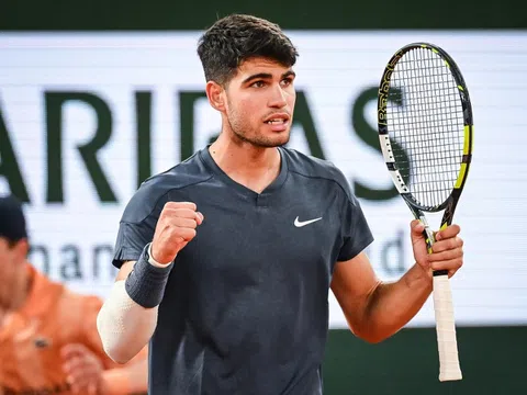 Carlos Alcaraz thừa nhận gặp khó khăn tại Roland Garros