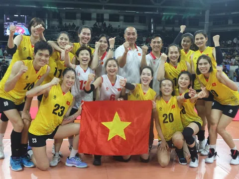 Bóng chuyền nữ Việt Nam nhận 'thưởng nóng' hậu vô địch AVC Challenge Cup 2024