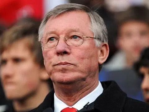 MU thi đấu thảm họa, Sir Alex trở lại cứu đội bóng?