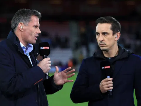 Sao MU khiến Gary Naville và Jamie Carragher bất đồng quan điểm